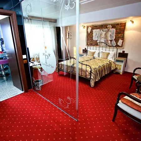 Grand Pier Boutique Luxury King And Queen Deluxe Rooms, With Free Welcome Breakfast For All Stays Up To 4 Nights Bucarest Exterior foto