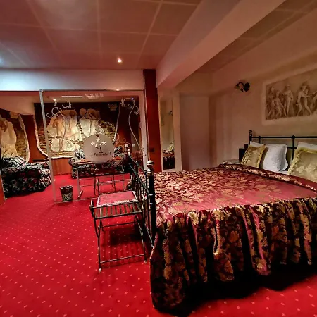 Grand Pier Boutique Luxury King And Queen Deluxe Rooms, With Free Welcome Breakfast For All Stays Up To 4 Nights Bucarest Exterior foto