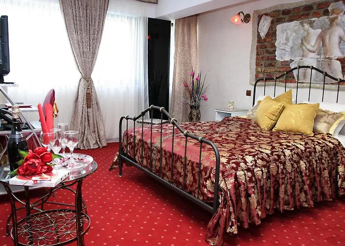 Grand Pier Boutique Luxury King And Queen Deluxe Rooms, With Free Welcome Breakfast For All Stays Up To 4 Nights