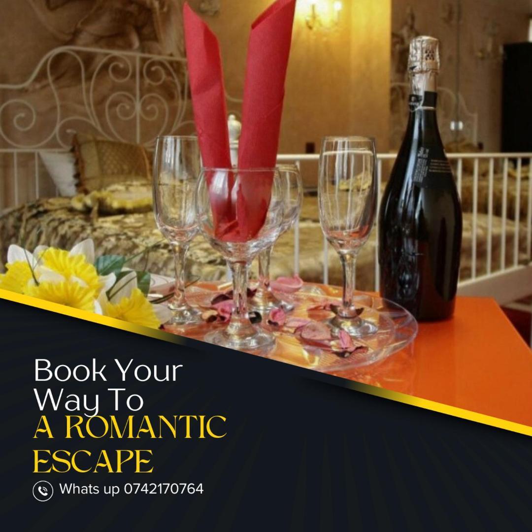 Grand Pier Boutique Luxury King And Queen Deluxe Rooms, With Free Welcome Breakfast For All Stays Up To 4 Nights * Bucarest