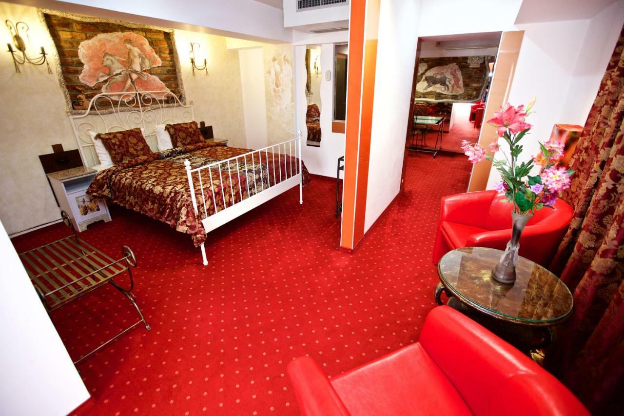 Grand Pier Boutique Luxury King And Queen Deluxe Rooms, With Free Welcome Breakfast For All Stays Up To 4 Nights Villa