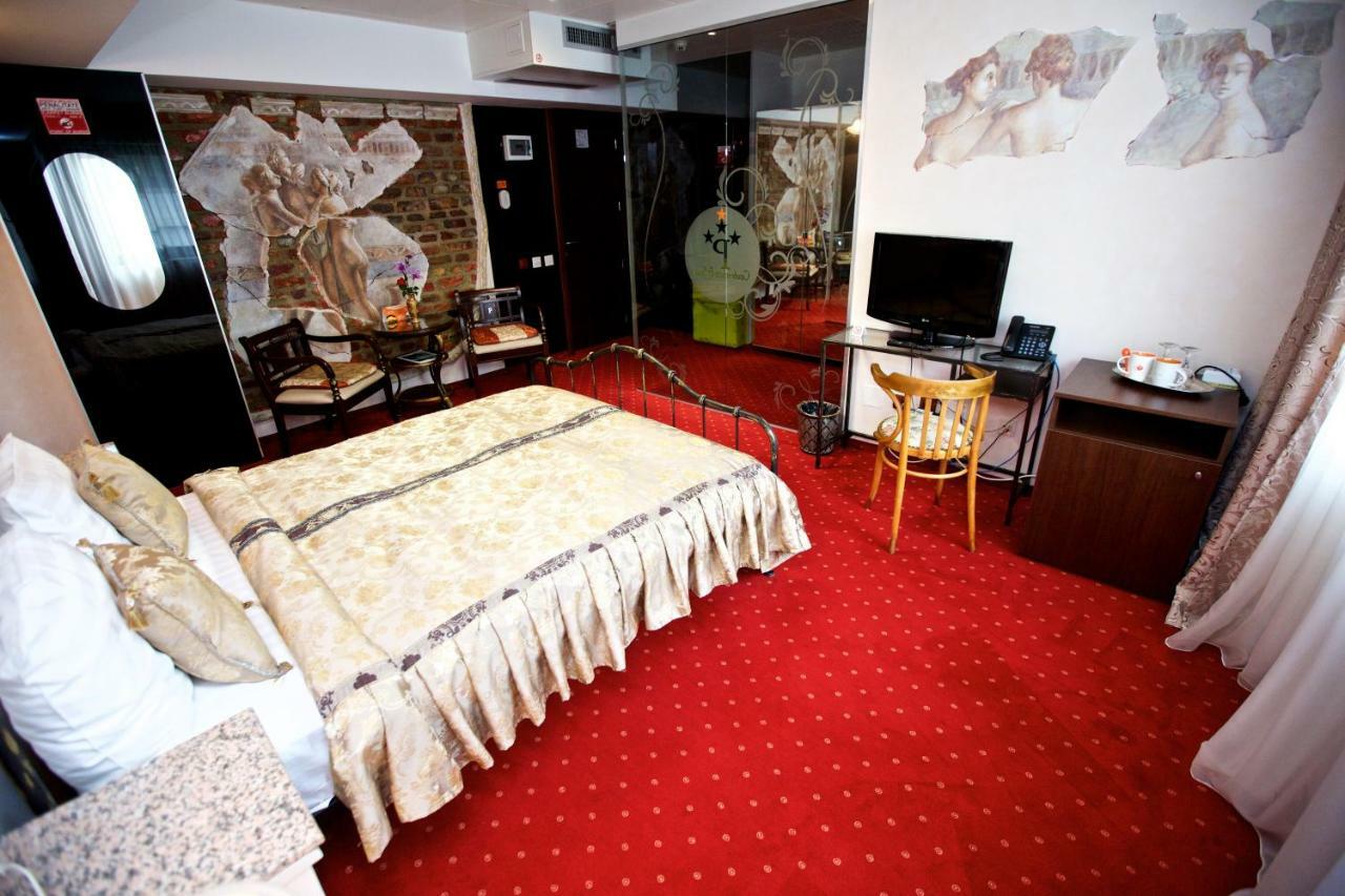 Grand Pier Boutique Luxury King And Queen Deluxe Rooms, With Free Welcome Breakfast For All Stays Up To 4 Nights Villa Bucarest