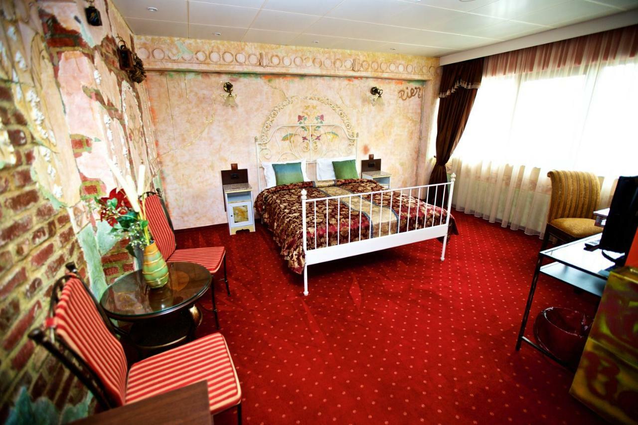 Villa Grand Pier Boutique Luxury King And Queen Deluxe Rooms, With Free Welcome Breakfast For All Stays Up To 4 Nights