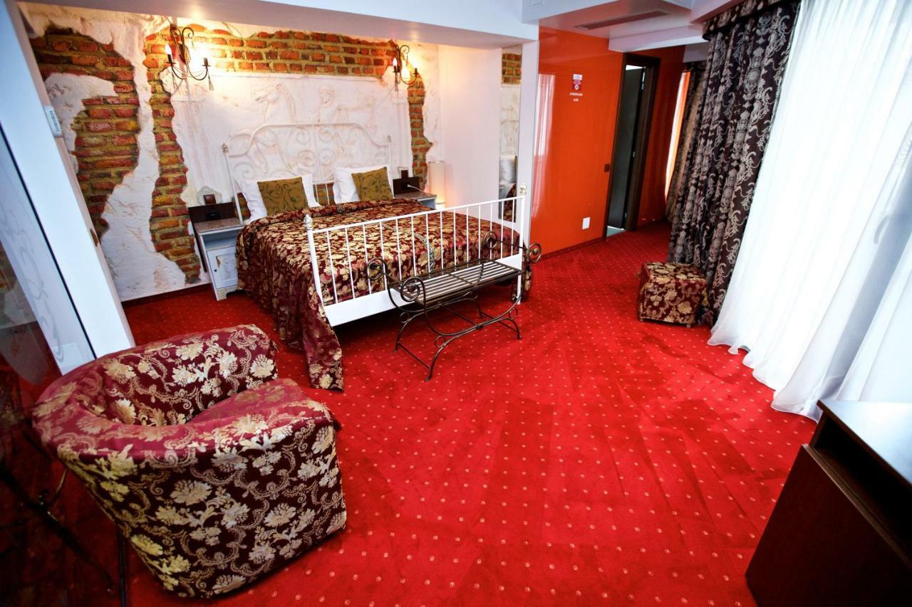 Villa Grand Pier Boutique Luxury King And Queen Deluxe Rooms, With Free Welcome Breakfast For All Stays Up To 4 Nights *