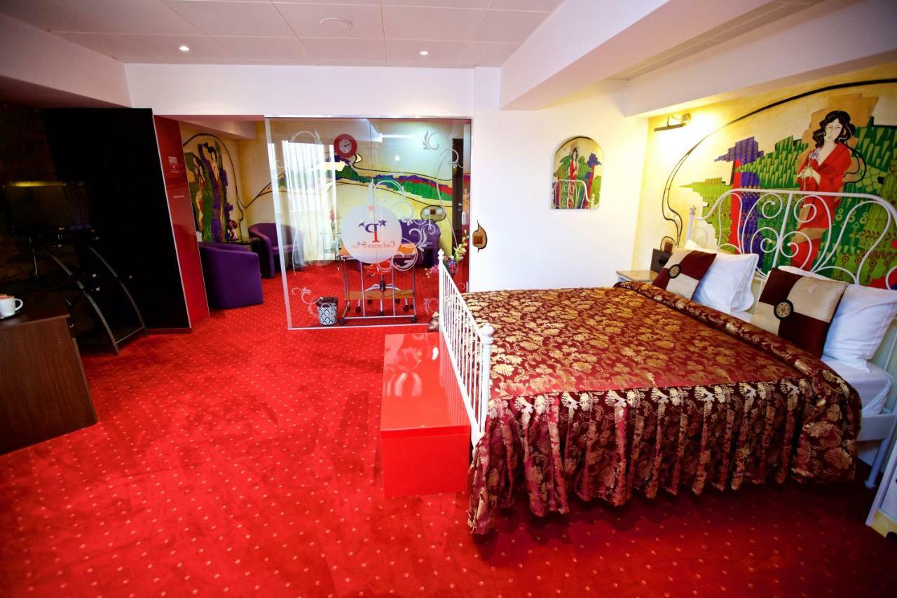 Grand Pier Boutique Luxury King And Queen Deluxe Rooms, With Free Welcome Breakfast For All Stays Up To 4 Nights Villa *