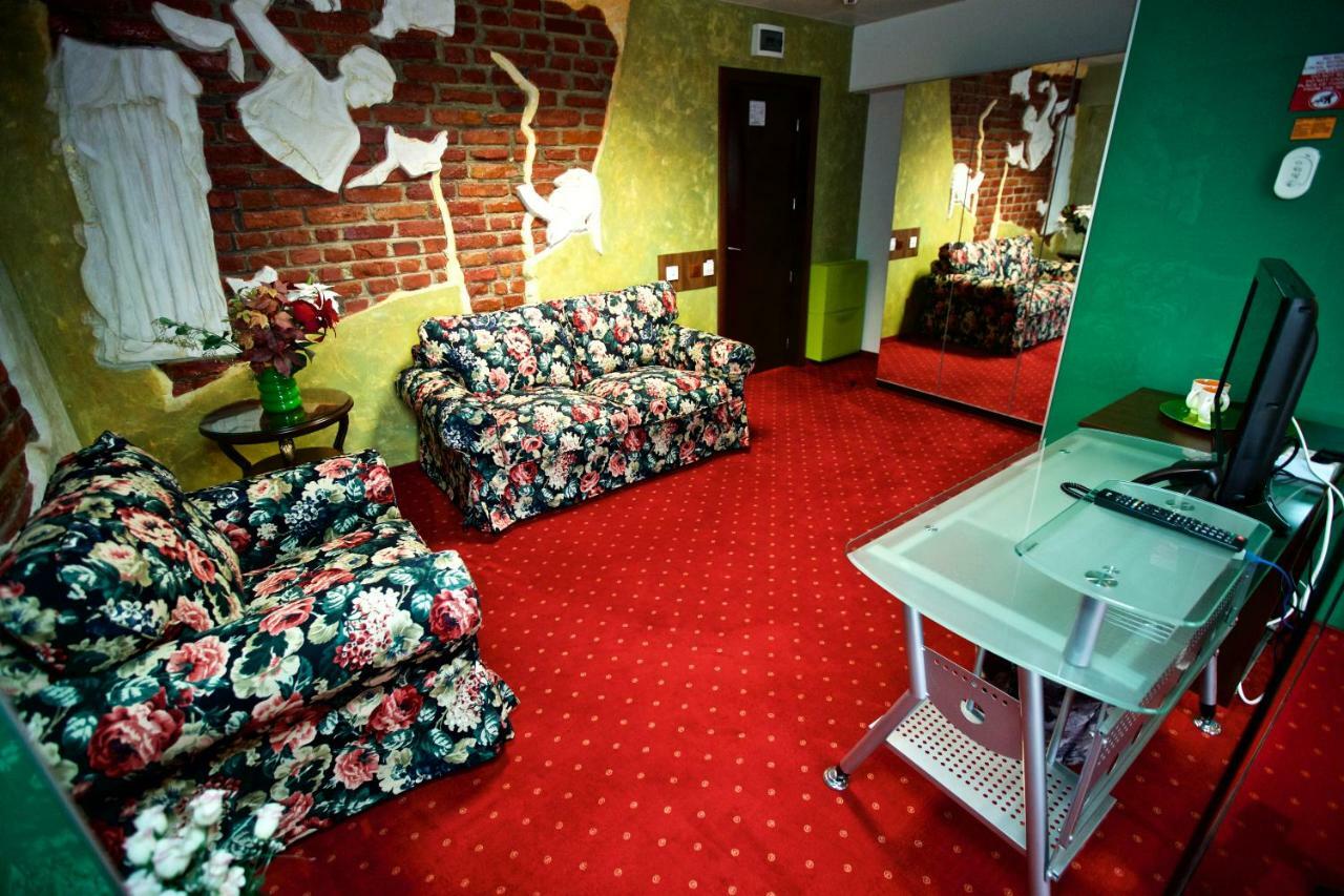 Villa Grand Pier Boutique Luxury King And Queen Deluxe Rooms, With Free Welcome Breakfast For All Stays Up To 4 Nights
