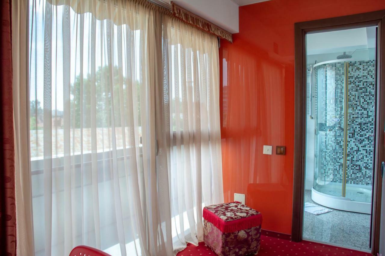 Villa Grand Pier Boutique Luxury King And Queen Deluxe Rooms, With Free Welcome Breakfast For All Stays Up To 4 Nights
