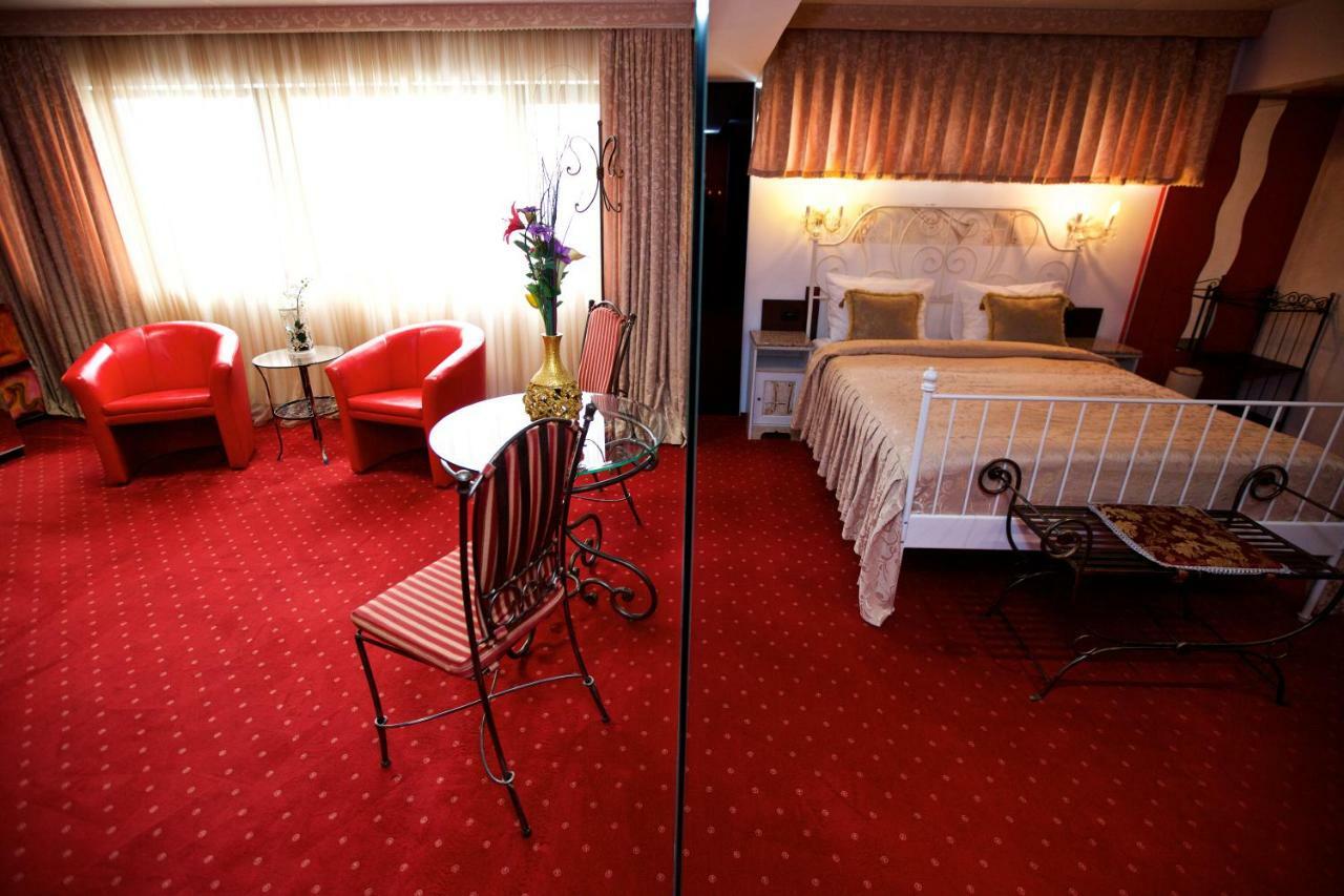Villa Grand Pier Boutique Luxury King And Queen Deluxe Rooms, With Free Welcome Breakfast For All Stays Up To 4 Nights
